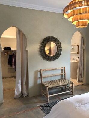 2 chambres, fer et planche à repasser, lit parapluie, Wi-Fi gratuit