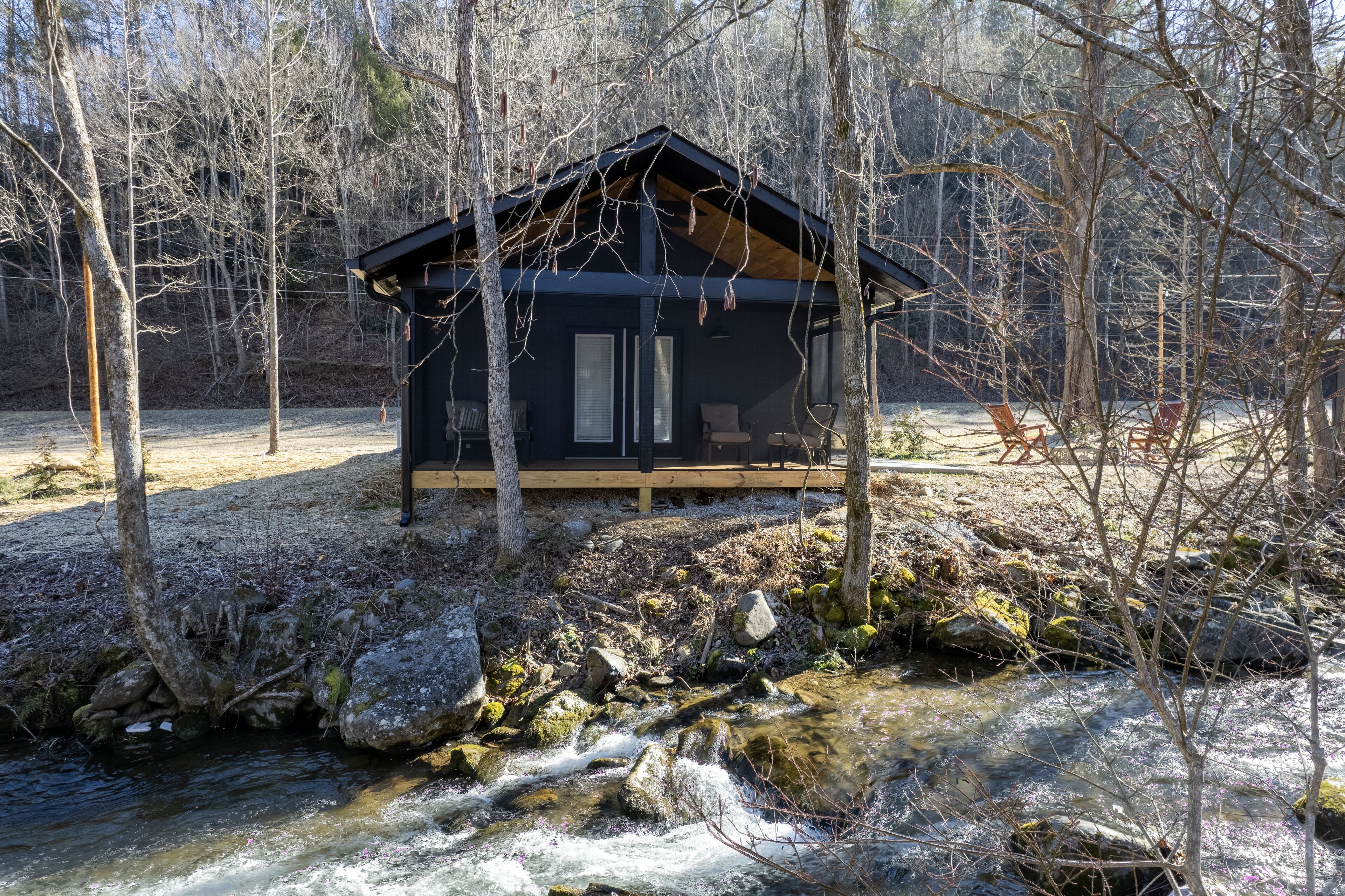 The Chalet At Greenbriar Creek -On the Creek,  Free Attraction Tickets!!!