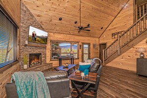 テレビ、暖炉、テレビゲーム