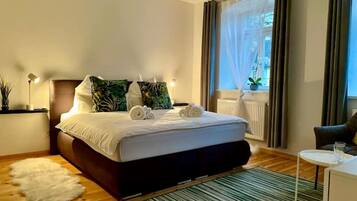 2 chambres, fer et planche à repasser, Wi-Fi gratuit, draps fournis