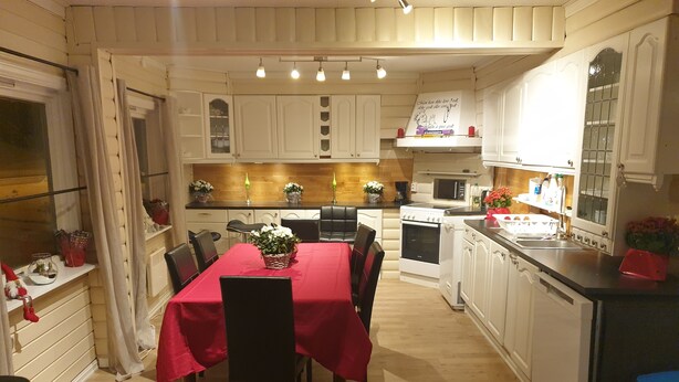 Private kitchen - Impeccable 4-bed Villa in Gol (Gol)
