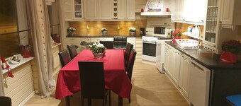 Impeccable 4-bed Villa in Gol