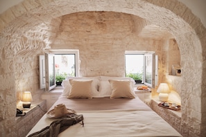 华丽双人房, 热水浴缸 | 高档床上用品、羽绒被、加厚床垫、迷你吧