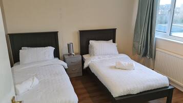 House, Multiple Beds | 3 bedrooms, iron/ironing board, free WiFi, bed sheets