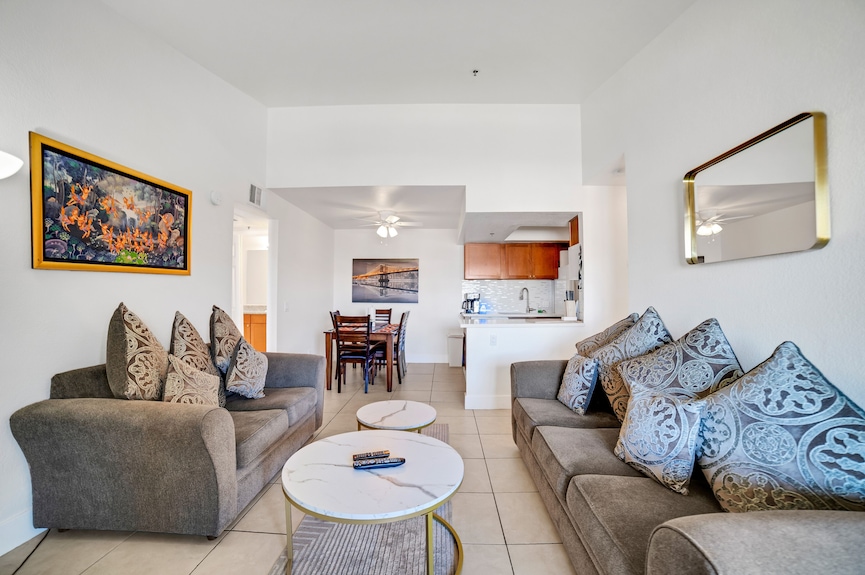 Lovely 2br 2bath Condo Next To Palms With Free Parking - Henderson, NV
