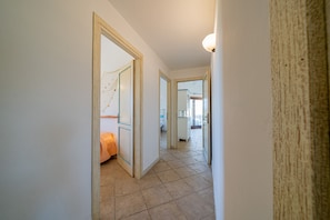 3 camere, ferro/asse da stiro, Wi-Fi gratuito, lenzuola