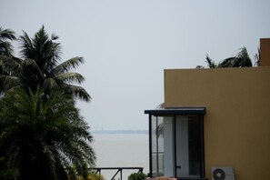Exterior - Rishanialay - An Exclusive Affair by the Ganges (Roychak)