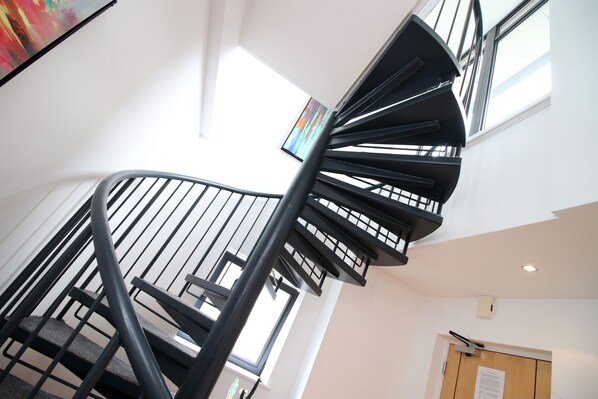 Staircase - Robyn's Nest by Tŷ SA -in Cardiff Centre (Cardiff)