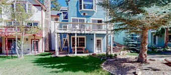 Spacious 4 Bedroom Home w/ River Access, Close to RMNP!