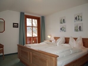 1 Schlafzimmer, Zimmersafe, Bügeleisen/Bügelbrett, Reisekinderbett