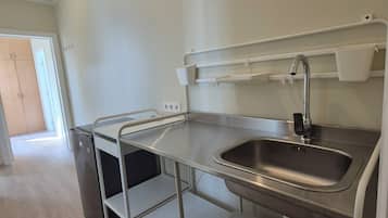 Habitación básica | Cocina básica privada | Hervidor eléctrico