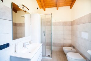 Regadera y bidet