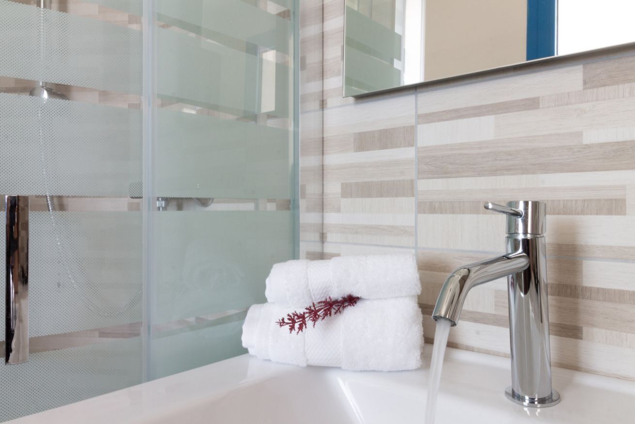 Dusche, Haartrockner, Bidet