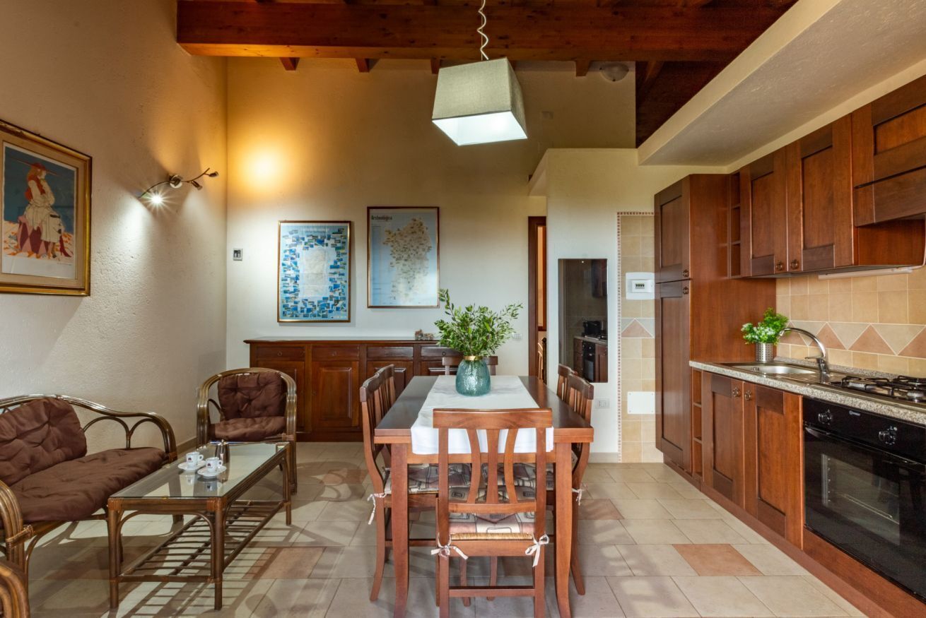 Horno, parrilla de estufa y utensilios de cocina 