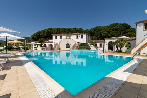  Museddu Beach ground floor in residence with a pool