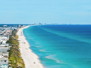 Beach nearby - Newly Built Getaway w/gourmet kitchen | Tram to Beach | Steps to Lagoon Pool (Panama City Beach)