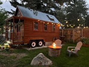 Property grounds - The Gypsy Getaway a Tiny House Retreat (Nederland)