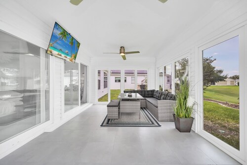 Waterfront 3Bed in The Villages