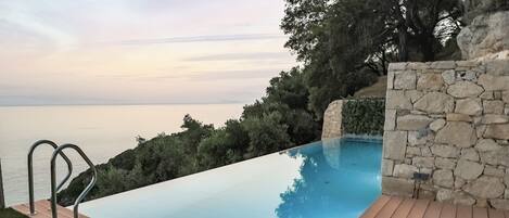 Udendørs pool, opvarmet pool