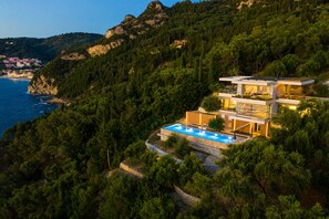 Exterior - Luxury Villa Feroula (Pentati)