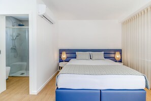 3 chambres, fer et planche à repasser, Wi-Fi gratuit, draps fournis