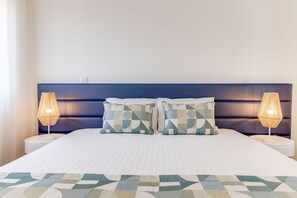 3 chambres, fer et planche à repasser, Wi-Fi gratuit, draps fournis