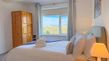 4 bedrooms, WiFi