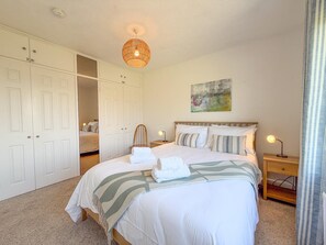 4 bedrooms, WiFi