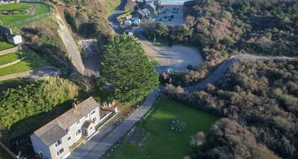 Maytree Cottage - 4 Bedroom Holiday Home - Tenby