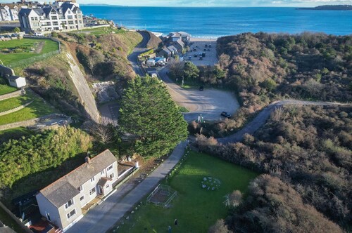 Maytree Cottage - 4 Bedroom Holiday Home - Tenby