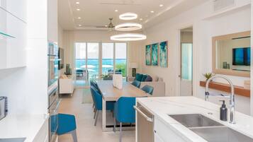 2BR Oceanfront Suite | Living area