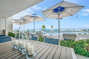 3 Bedroom Pool Suite | Terraza o patio