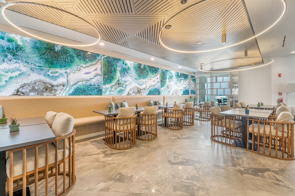 Club Suites at Rum Point Club Residences by null