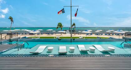 Club Suites at Rum Point