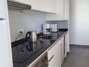 Fridge, microwave, oven, dishwasher - Frontline apartment in Roses AV-09 (Roses)