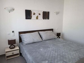 3 bedrooms, Internet - Frontline apartment in Roses AV-09 (Roses)