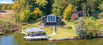 Lavish Lake Getaway W/180* Views+ Boat Dock