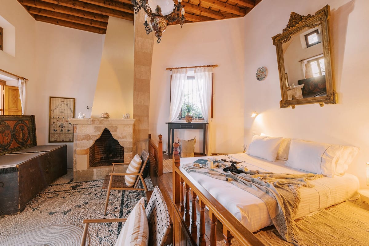 Traditional Villa | In-room safe, individually decorated, individually furnished