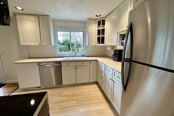 Frigorífic, microones, forn i placa de cuina