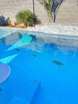 Outdoor pool - Summer Paradise! 6 LED 4K TV's w/POOL (Glendale)