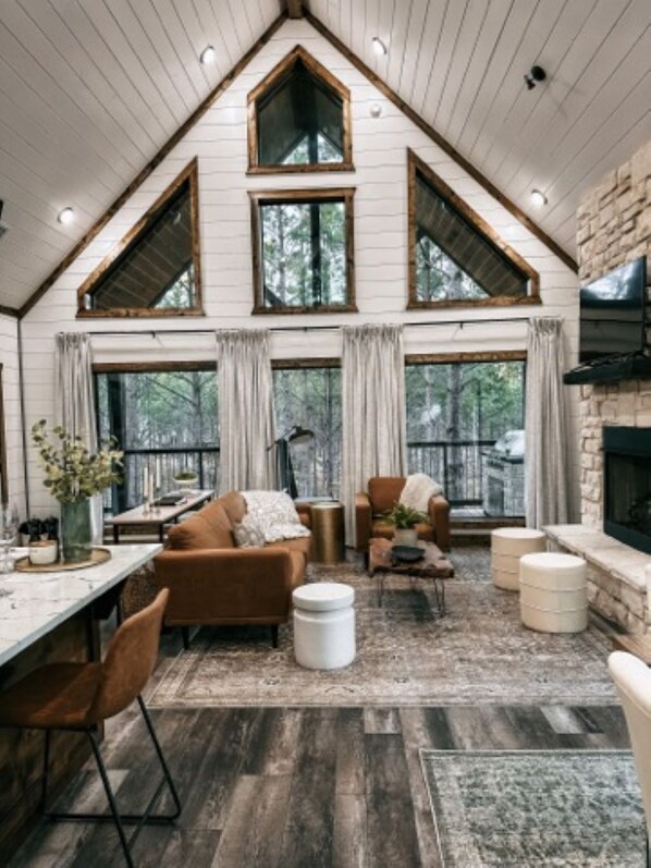 Smart TV, chimenea