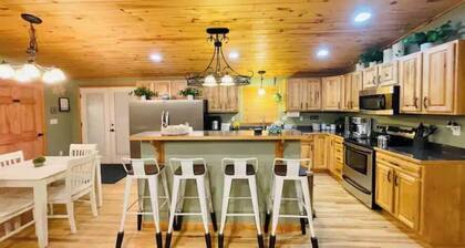 Cozy 5BR Mountain View Outdoor Hot Tubs & BBQ