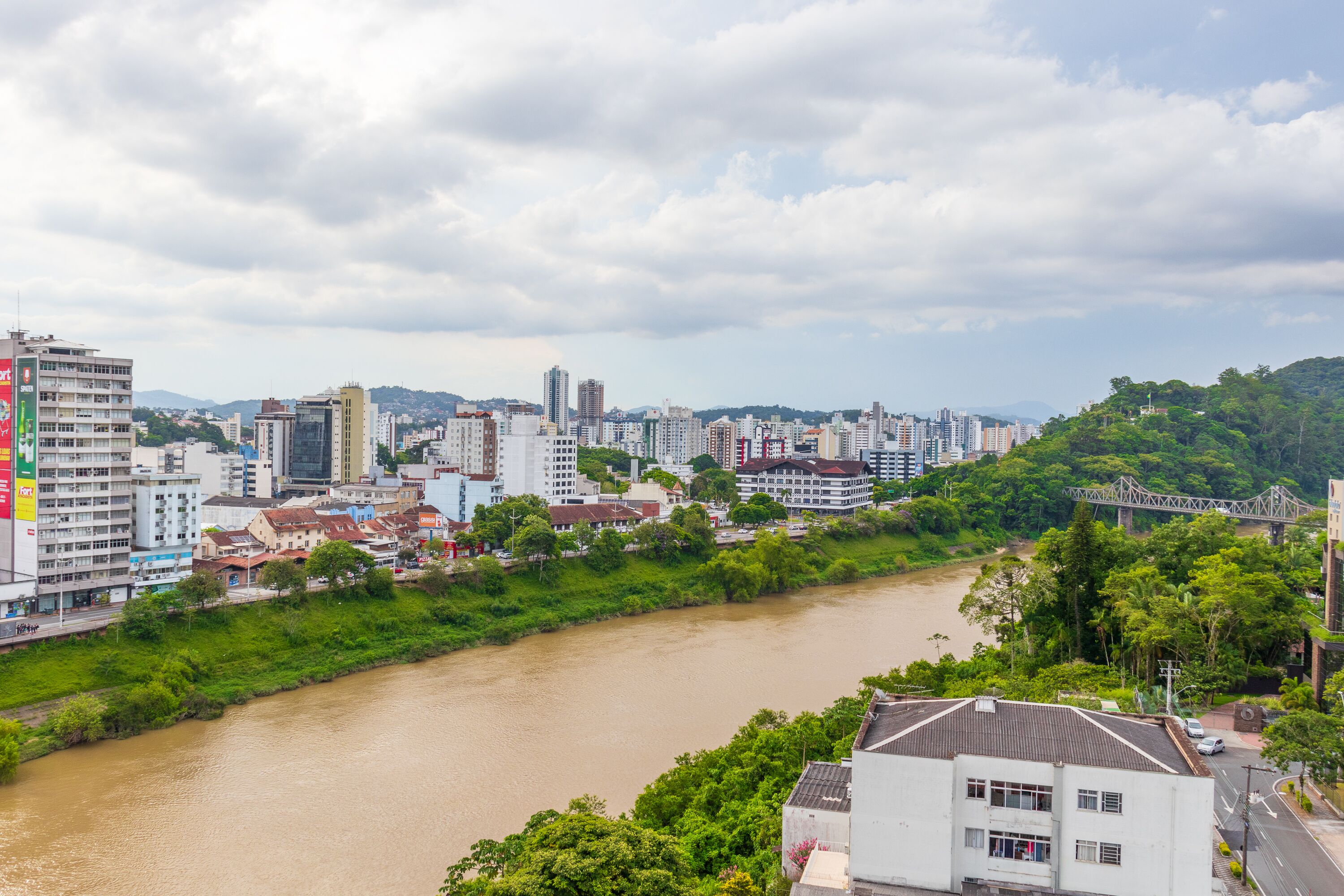 Thành phố nhìn từ nơi lưu trú