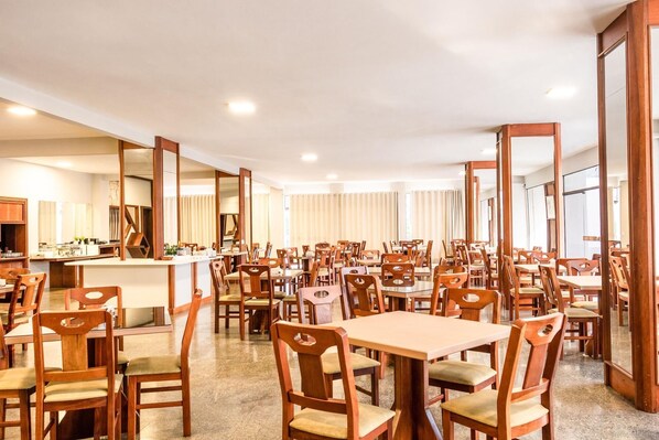 Restaurant - Blumenau Tower (Blumenau)