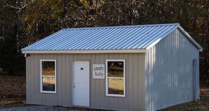 Your cosy getaway to PickWick Lake: Coleman Park studios