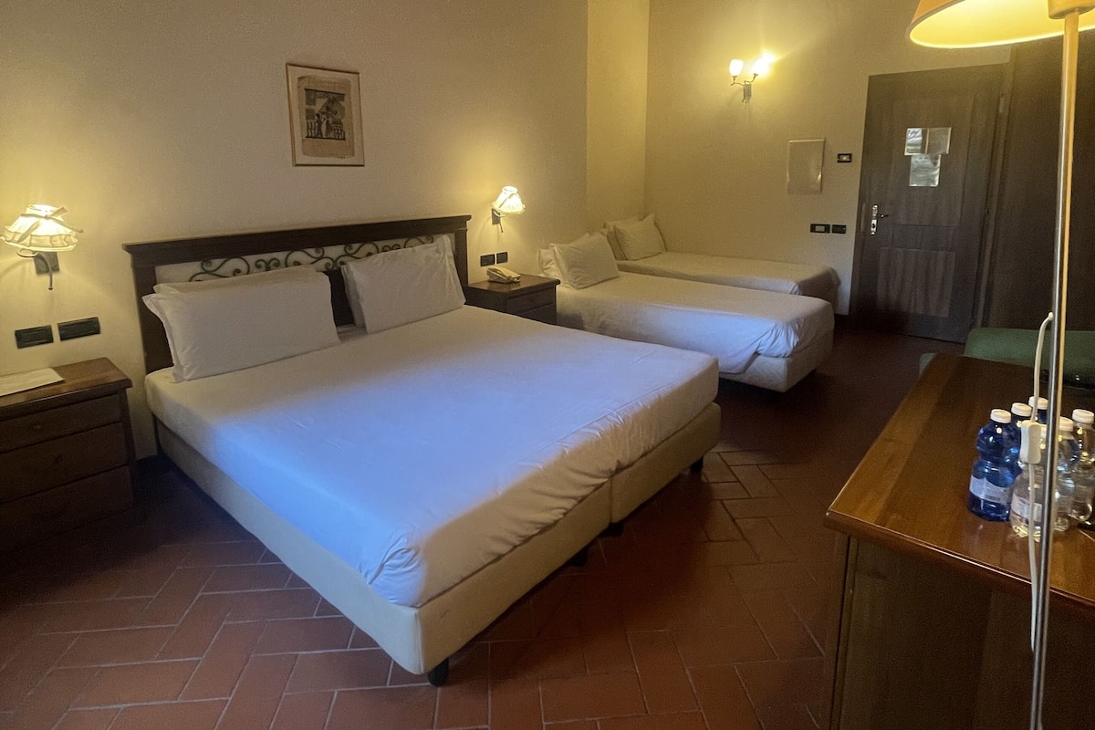 Habitación cuádruple económica | Wifi gratis