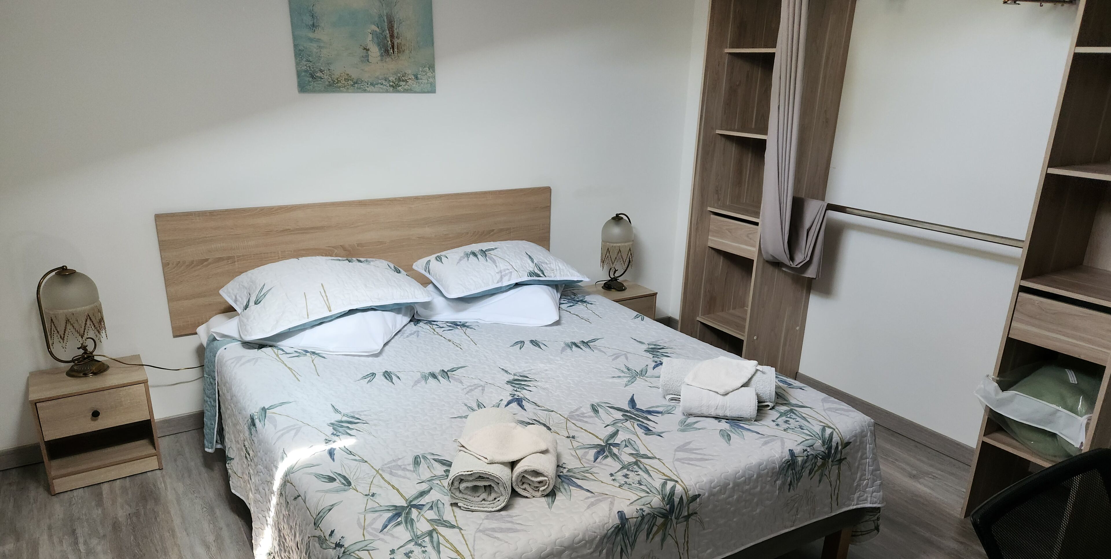 1 chambre, bureau, Wi-Fi gratuit, draps fournis