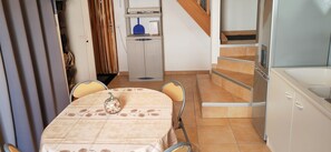 Dining - Gite - Bed and breakfast l'occitania (Saint-Ambroix)