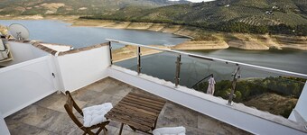 Casa de Nueva Construcción con Vistas al Mayor Embalse de Andalucía
