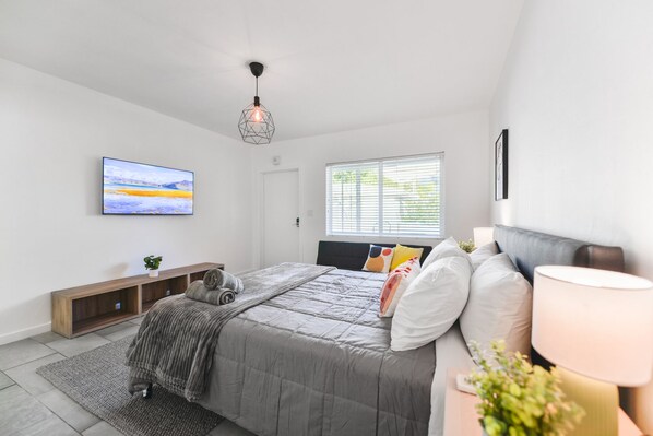 Standard Studio | Iron/ironing board, free WiFi - Amazing Zen Studio 15 min from the beach (Miami)